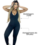 O Macaquinho Feminino Fitness com Decote Transpassado e Detalhe nas Costas é a escolha ideal para quem busca uma peça moderna, confortável e versátil, que acompanha diferentes momentos da rotina com elegância e segurança.
