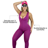 O Macaquinho Feminino Fitness com Decote Transpassado e Detalhe nas Costas é a escolha ideal para quem busca uma peça moderna, confortável e versátil, que acompanha diferentes momentos da rotina com elegância e segurança.